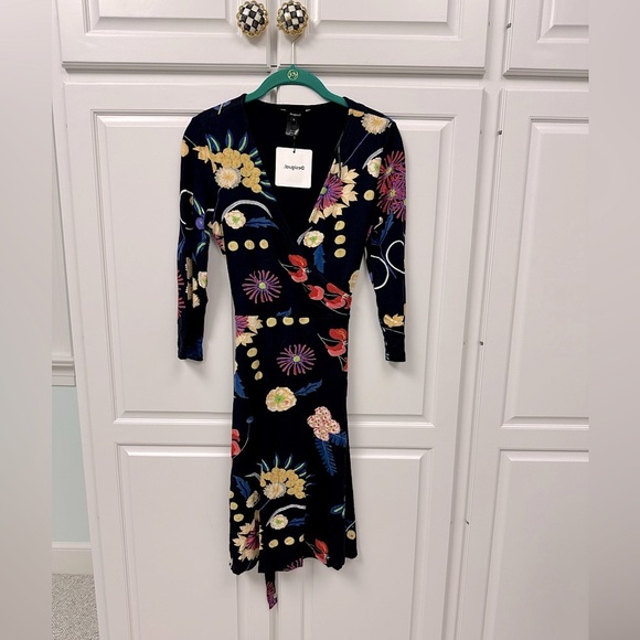 NWT DESIGUAL DRESS- Dark Blue Floral Size-Small - Picture 3 of 6